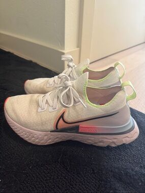 Nike infinity react running shoes
